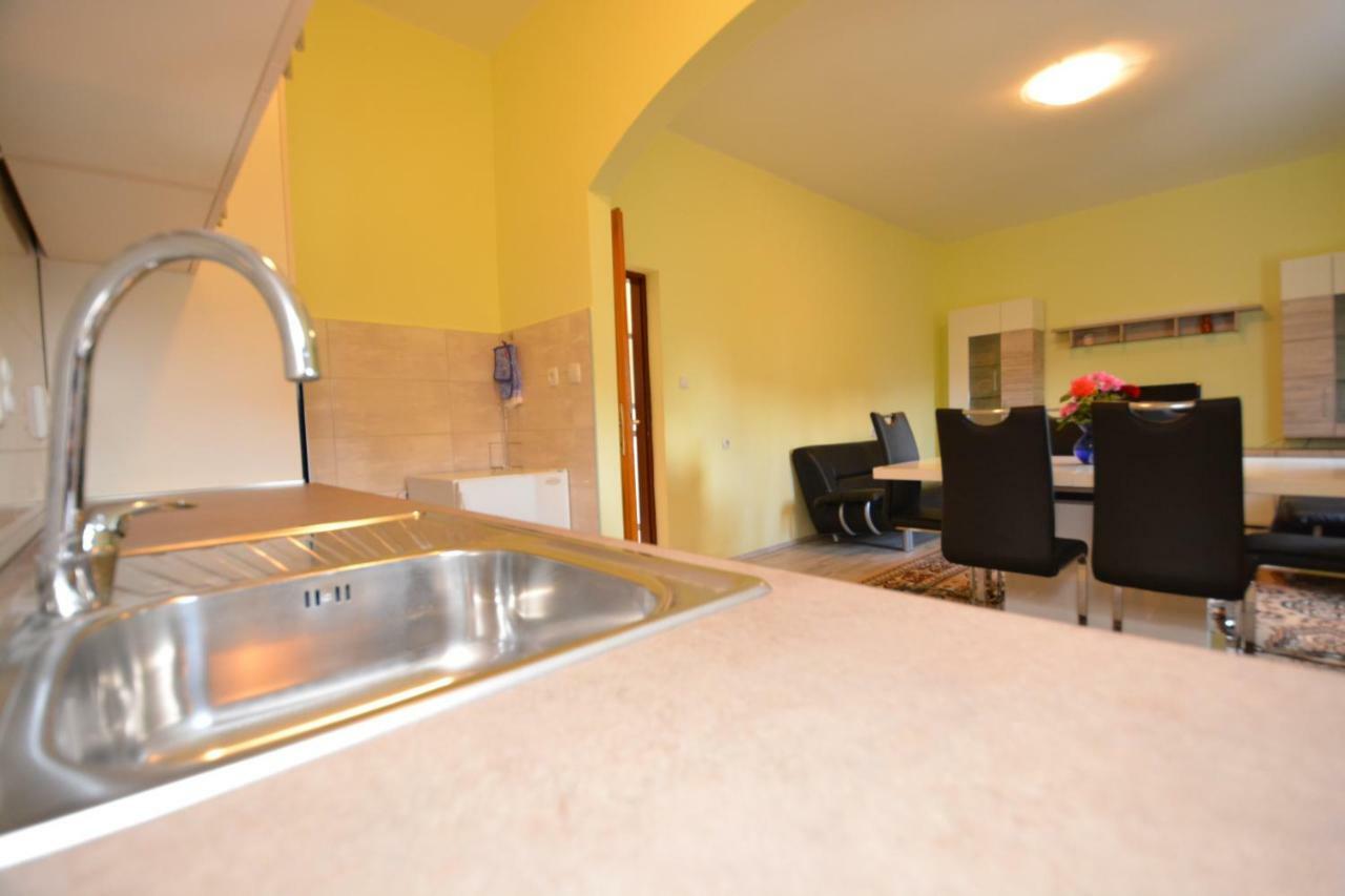 Apartman Susic Apartman Policnik Kültér fotó